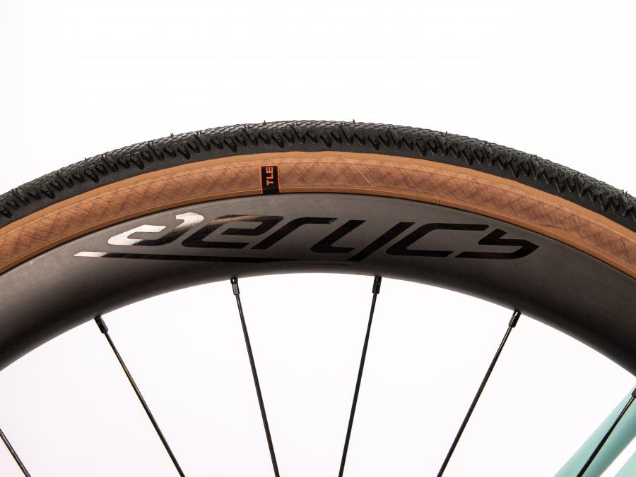 Aerycs GCX Terra Carbon Felge