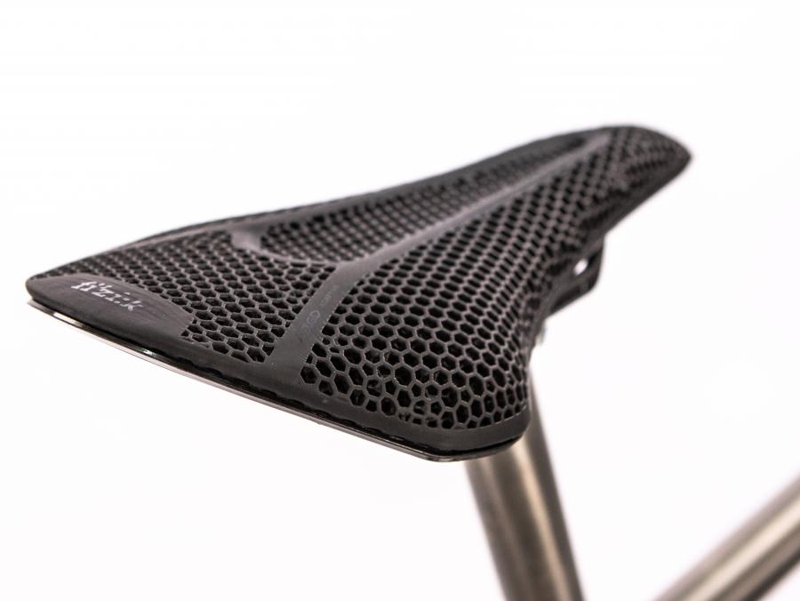 Fizik Vento Argo R1 Adaptive Carbon Sattel